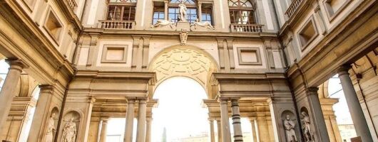 Uffizi Gallery: VIP Access Small-Group Tour with Expert Guide