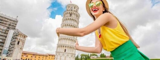 Pisa & Lucca Small Group Guided Tour from Siena