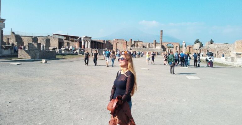 Pompeii Full-Day Tour and Limoncello Tasting