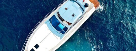 Full Day Private Yacht Tour in Island of Capri