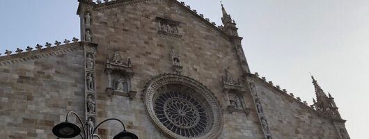 Lake Como: Self-Guided Walking Tour - Downtown Como