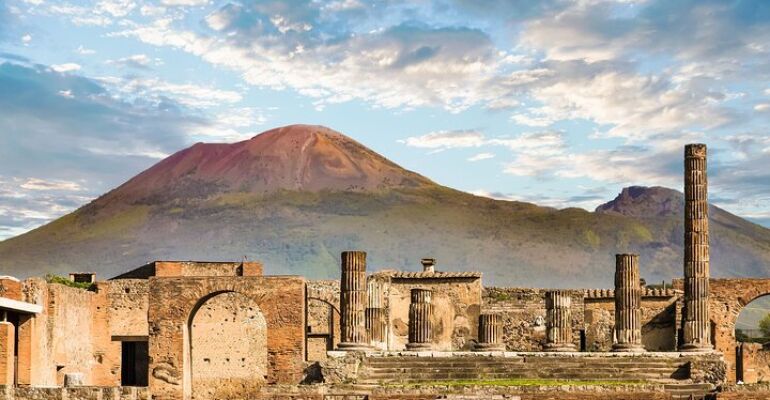 Sorrento Private Pompeii and Winery Tour