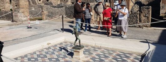 Pompeii small group with an archaeologist - skip the line