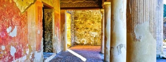 Pompeii 2 hrs private walking tour with an archaeologist-Skip the line included 