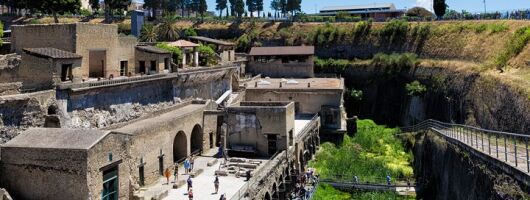 Pompeii and Herculaneum shared shore excursion 