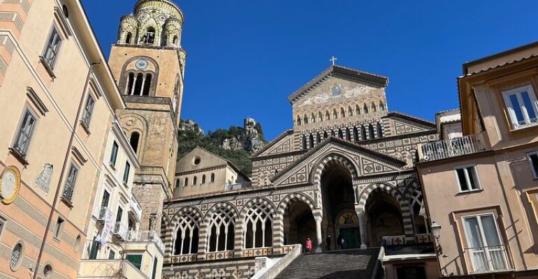 Amalfi Scenic Transportation and Exploration Tour