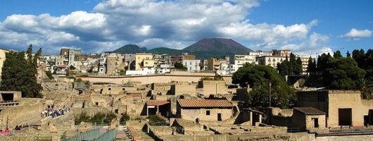 Herculaneum & Pompeii Experience With Wine Tasting & Easy Lunch