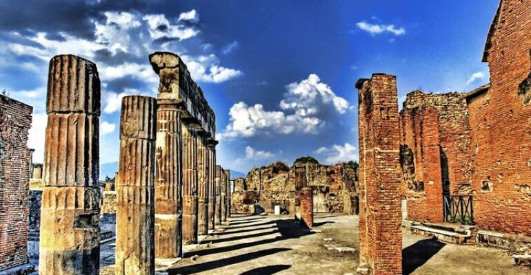 Pompei Ancient Streets Guided Experience Tour