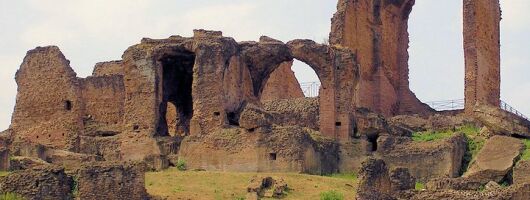 Roman Ancient Aqueducts and Villa of Quintili Private Tour from Rome