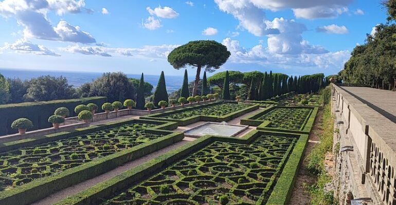 Castel Gandolfo Papal Villas Guided Tour