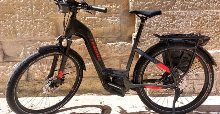 Lecce E-Bike Rental and Village Exploration