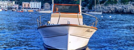 Private Amalfi Coast Cruise by Classic Gozzo from Positano