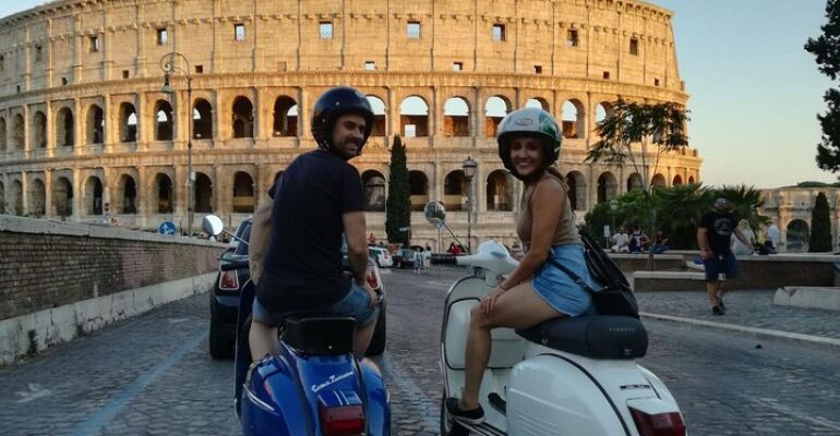 Rome Historic Sights and Local Guide Tour