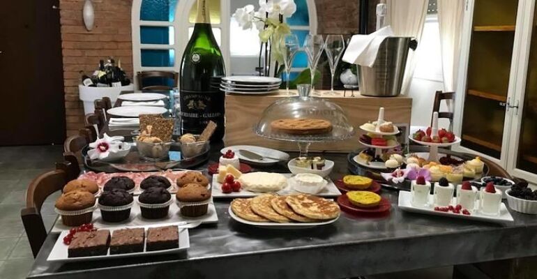 Gavanni Champagne Experience and Luxury Stay