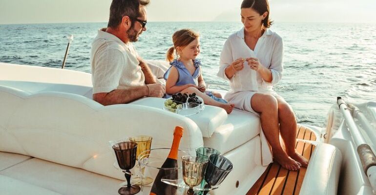 Capri Scenic Boat Tour and Island Adventure