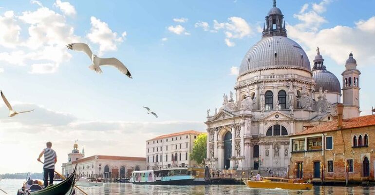 Venice Classic Gondola Ride Experience