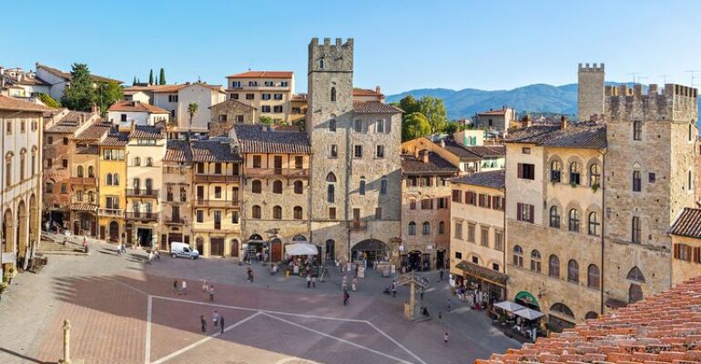 Arezzo Family-Friendly History and Culture Tour
