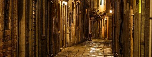 Guided Walking Tour to The Haunted Paths of Venice