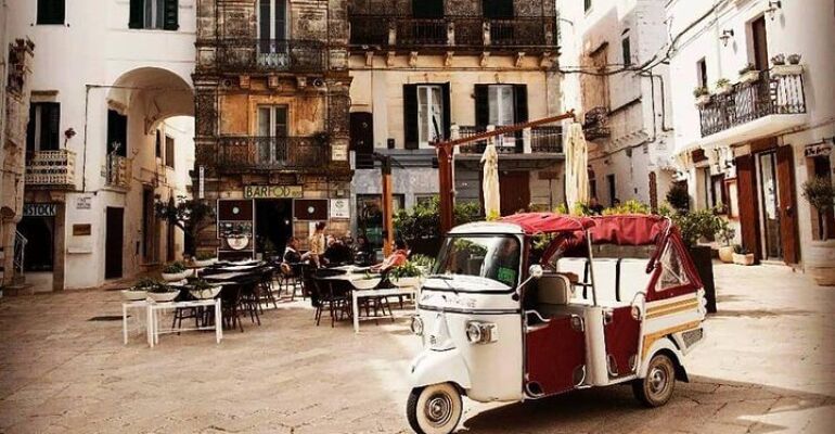 Itria Valley Piaggio Ape Calessino Tour
