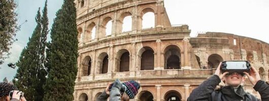 Colosseum guided tour with Virtual Reality
