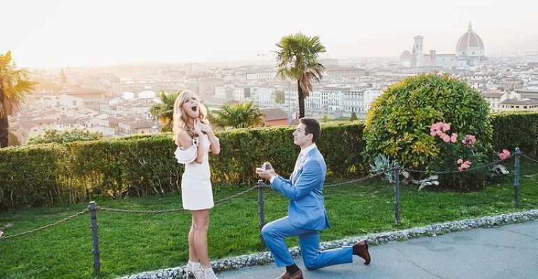 Florence Romantic Proposal Photography Experience