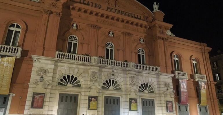 Bari Night Walking Tour and Exploration