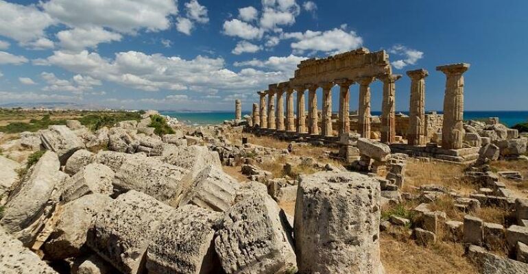 Agrigento Selinunte and Castelvetrano Excursion