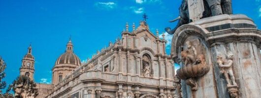 Discover Catania from fabulous viewpoints with your personal photographer