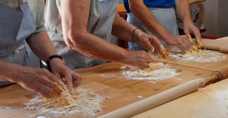 Bologna Traditional Cooking Class Experience