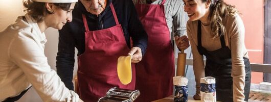 Fresh Homemade Pasta and Tiramisu Cooking Class in Milan