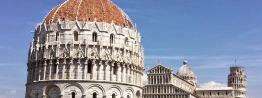 Visit with an authorized guide the Plaza de la Catedral and all its monuments