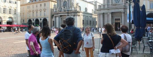 Walking Tour in small groups in English