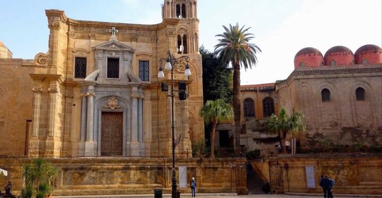 Palermo Historical Walking Tour Experience