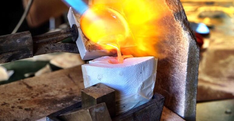 Florence Cuttlebone Jewelry-Making Workshop Experience