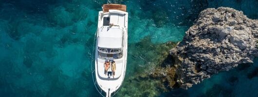 half day boat trip to capri with a visit to the caves