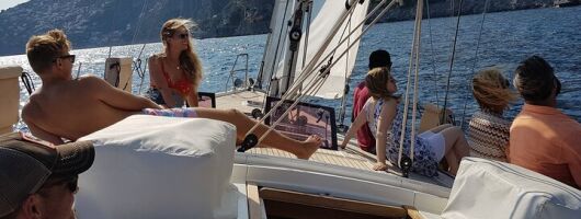 Small Group Sailing Tour in Amalfi Coast with Aperitif