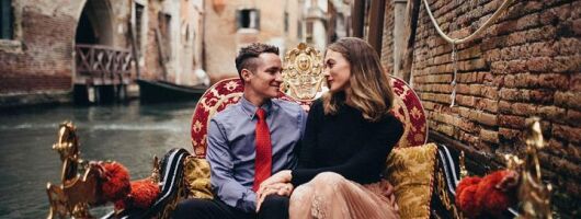Private Photo Shoot in Venice with Gondola Ride Included