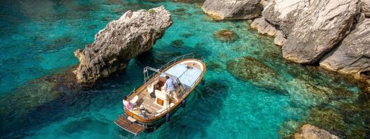 3-hour private boat tour of Capri