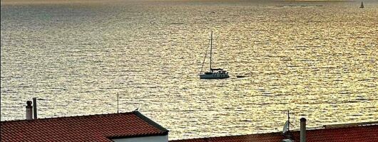 2-hour sunset tour by sailboat with aperitif. 