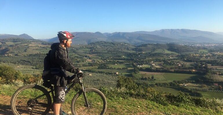 Assisi E-Bike Adventure Through Spoleto Valley