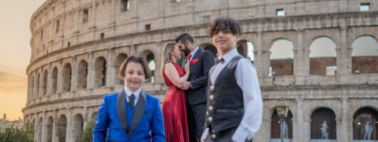 Personalized Photoshoot Outside the Colosseum