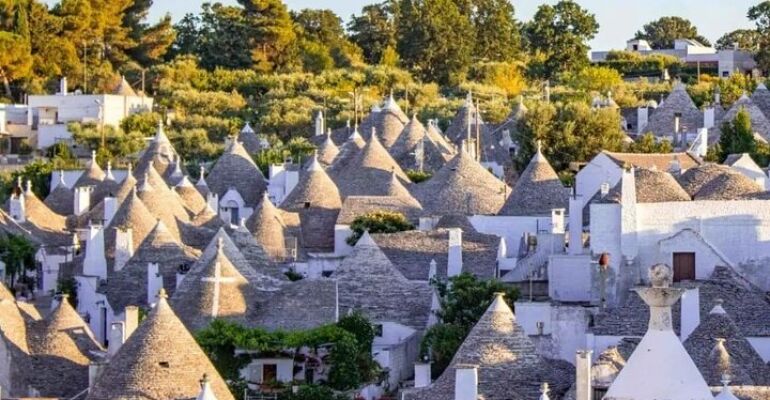 Alberobello and Locorotondo Walking Tour