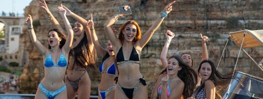 Exclusive 1.5-Hour Boat Party in Polignano a Mare