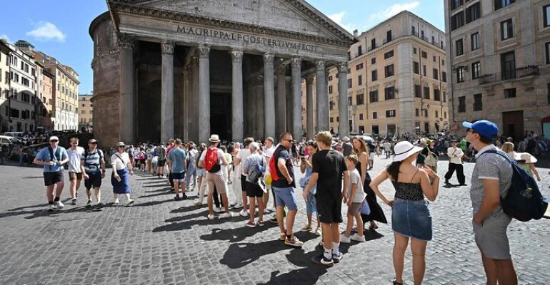 Rome Pantheon Skip-the-Line Audio Tour