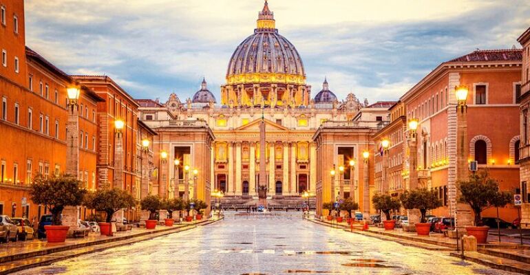Vatican City Guided Walking Tour Experience
