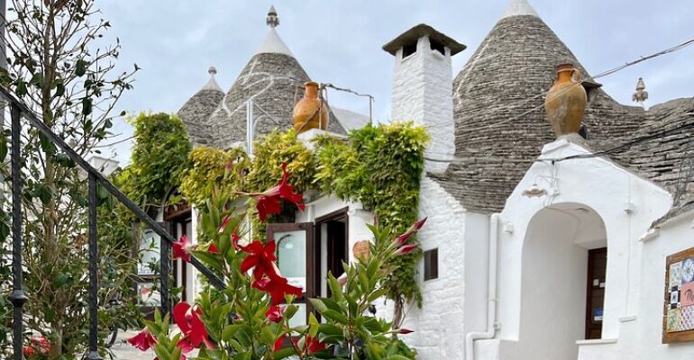 Bari Stress-Free Tour to Alberobello and Matera