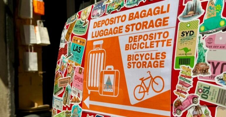 Genoa Luggage Storage Convenience Service