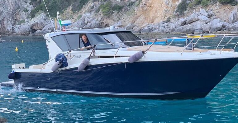 Capri Private Boat Tour and Grotto Adventure