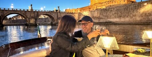 Private Romantic Dinner Cruise for Two on a Boat in Rome