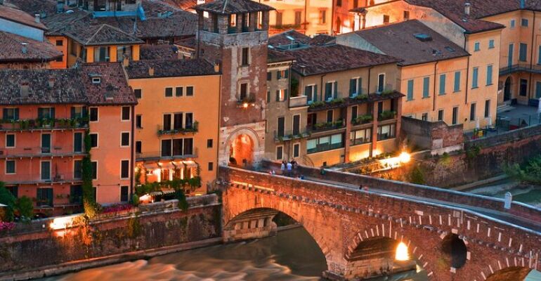 Verona Historic Center Guided Walking Tour
